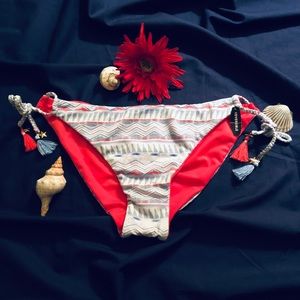 🌸Victoria’s Secret REVERSIBLE Swim Bottom🌸